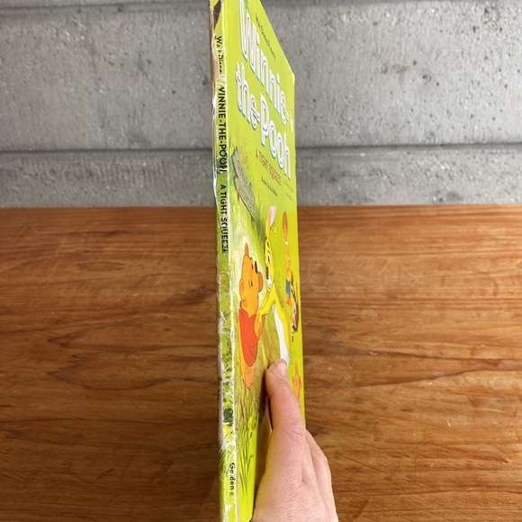 1982 Winnie-The-Pooh Book - Picture 10 of 10